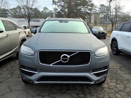 2016 Volvo XC90 T6 Momentum