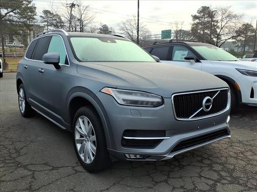 2016 Volvo XC90 T6 Momentum
