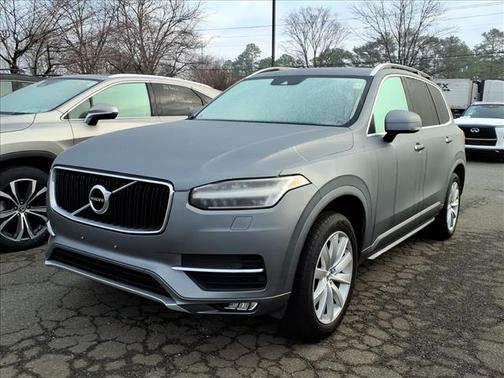 2016 Volvo XC90 T6 Momentum