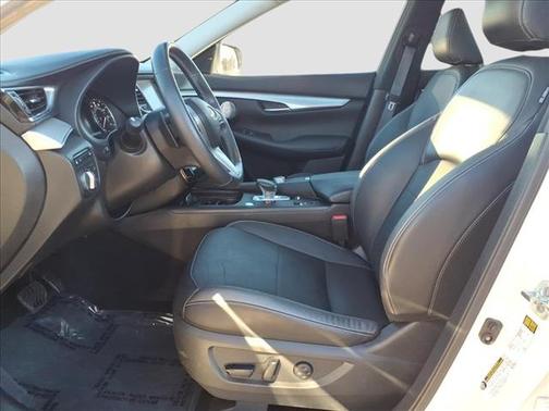 2022 INFINITI QX50 ESSENTIAL