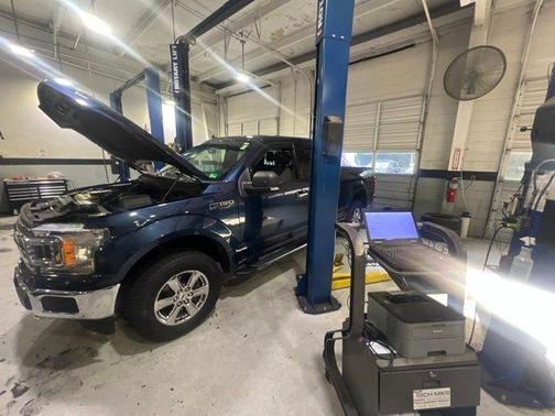 Blue 2019 Ford F-150 XLT