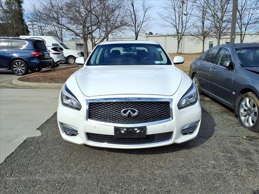 2015 INFINITI Q70L 3.7X