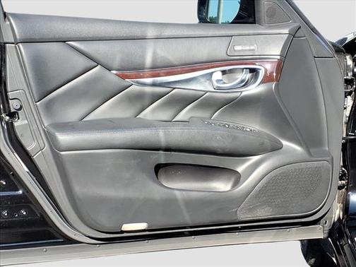 2019 INFINITI Q70 3.7X LUXE