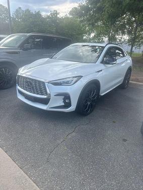 Radiant White 2023 INFINITI QX55 SENSORY