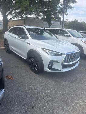 Radiant White 2023 INFINITI QX55 SENSORY