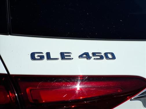 Polar White 2024 Mercedes-Benz GLE 450 4MATIC