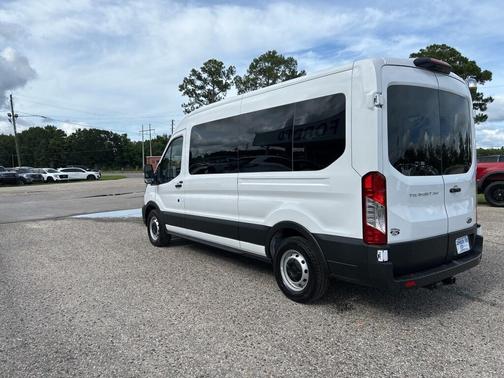 2025 Ford Transit-350 XL