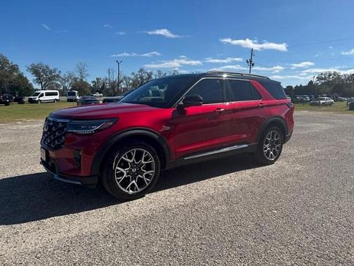 2025 Ford Explorer Platinum