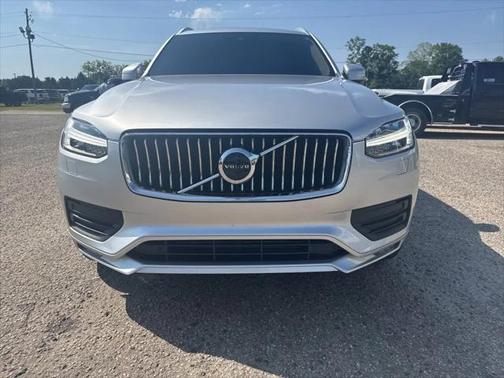 2020 Volvo XC90 T6 Momentum