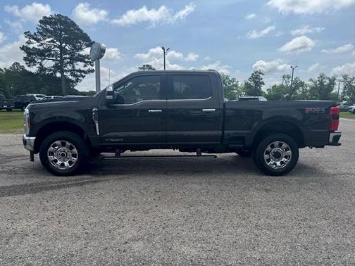 2025 Ford F-350 Lariat