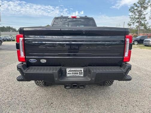 2025 Ford F-250 Platinum