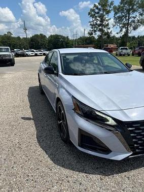 2024 Nissan Altima SR FWD