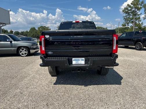 2025 Ford F-250 Platinum