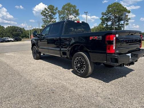 2025 Ford F-250 Platinum