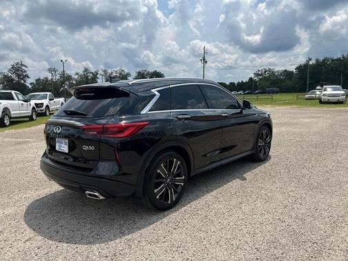 2021 INFINITI QX50 LUXE