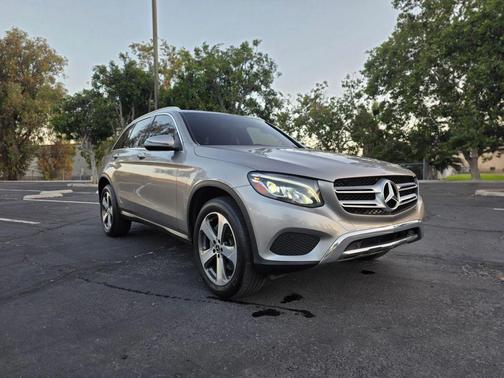 Gold 2019 Mercedes-Benz GLC 300 Base