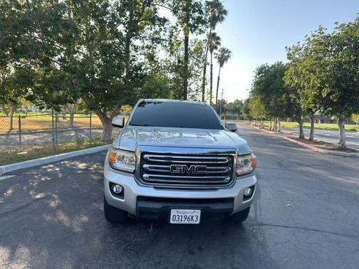 Quicksilver Metallic 2018 GMC Canyon SLE