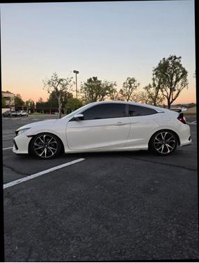 White Orchid Pearl 2017 Honda Civic Si