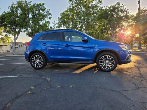 Octane Blue Metallic 2018 Mitsubishi Outlander Sport 2.4 SEL