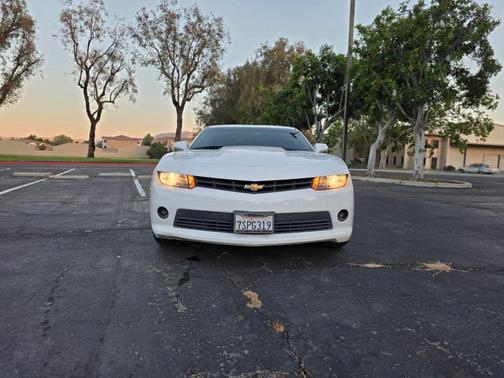 Summit White 2015 Chevrolet Camaro 1LT