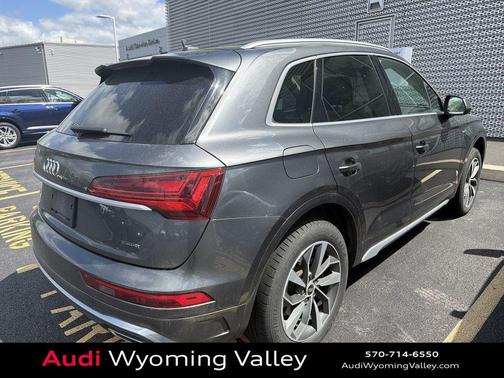 Daytona Gray Pearl Effect 2022 Audi Q5 45 S line Premium
