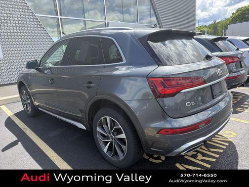 Daytona Gray Pearl Effect 2022 Audi Q5 45 S line Premium