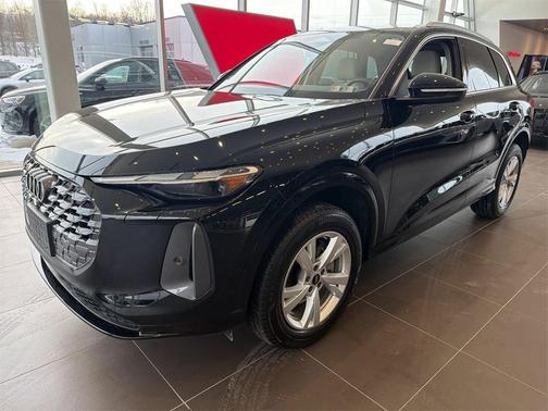 2025 Audi Q5 Premium TFSI quattro S tronic