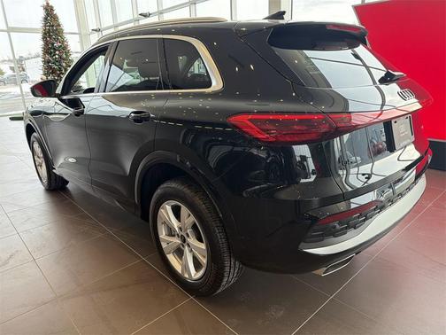 2025 Audi Q5 Premium TFSI quattro S tronic