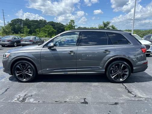 2025 Audi Q7 55 Premium Plus