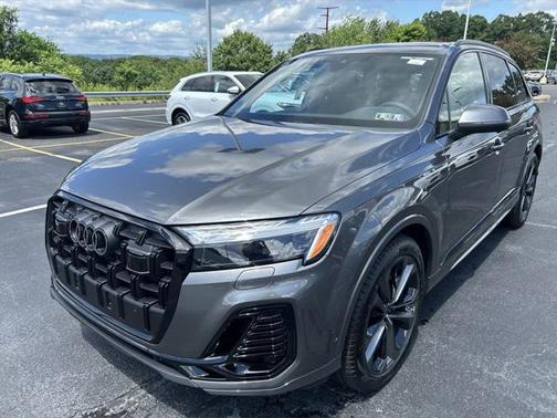 2025 Audi Q7 55 Premium Plus