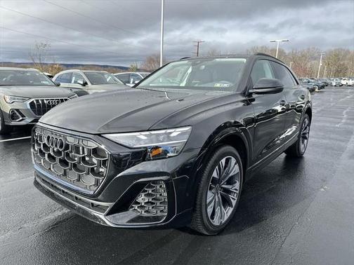 2025 Audi Q8 55 Premium Plus