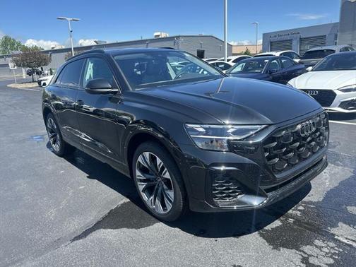 2025 Audi Q8 55 Premium Plus