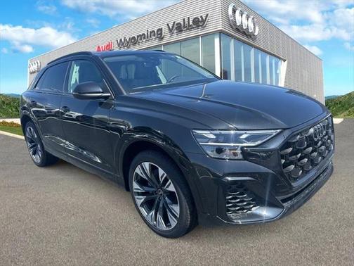 2025 Audi Q8 55 Premium Plus