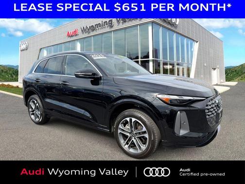 Mythos Black Metallic 2025 Audi Q5 Premium TFSI quattro S tronic