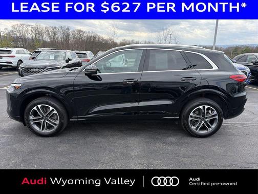Mythos Black Metallic 2025 Audi Q5 Premium TFSI quattro S tronic