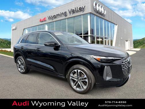 2025 Audi Q5 Premium TFSI quattro S tronic