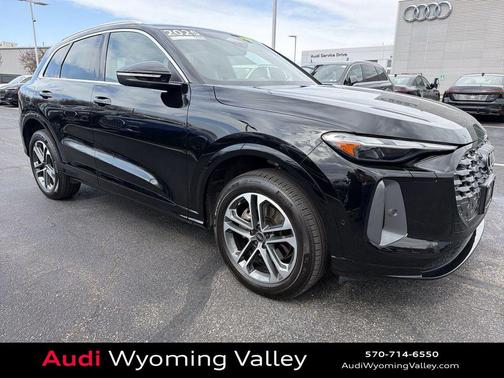 2025 Audi Q5 Premium TFSI quattro S tronic