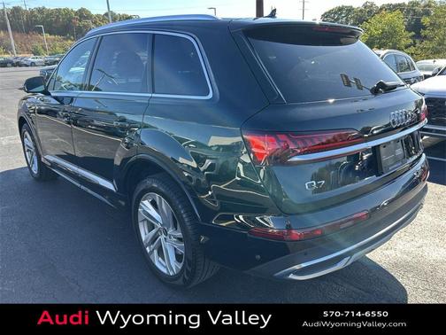2023 Audi Q7 45 Premium