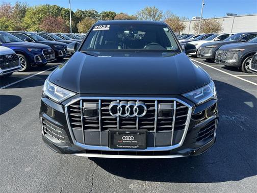 2023 Audi Q7 45 Premium