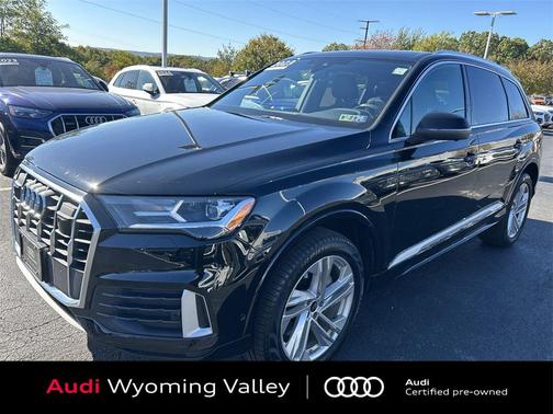 2023 Audi Q7 45 Premium