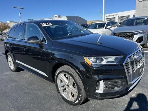 2023 Audi Q7 45 Premium