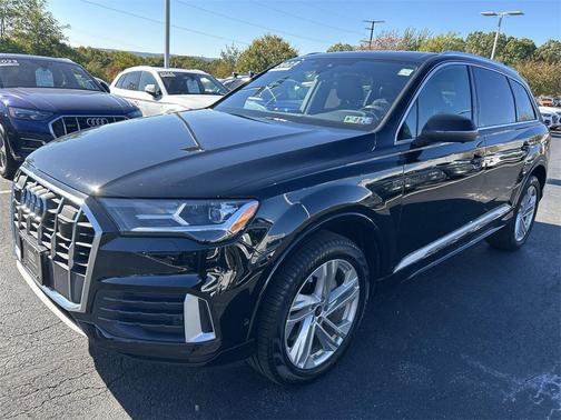 2023 Audi Q7 45 Premium