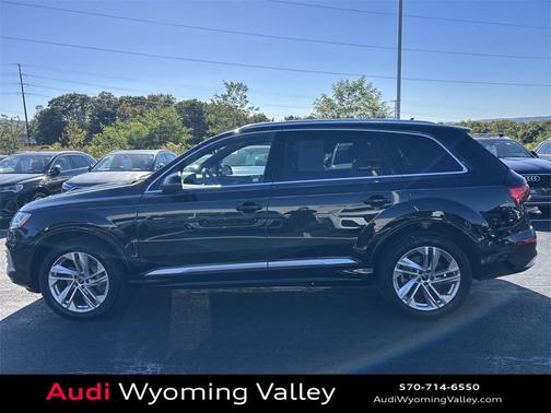 2023 Audi Q7 45 Premium