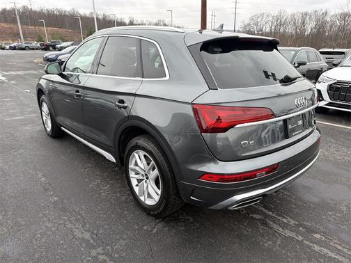 2022 Audi Q5 45 S line Premium