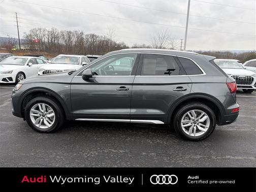 2022 Audi Q5 45 S line Premium
