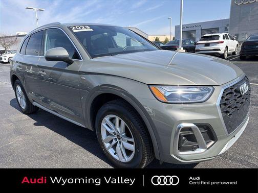 Chronos Gray Metallic 2023 Audi Q5 45 S line Premium