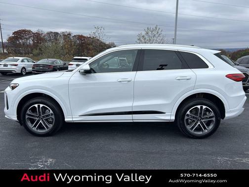 Arkona White 2025 Audi Q5 Premium TFSI quattro S tronic