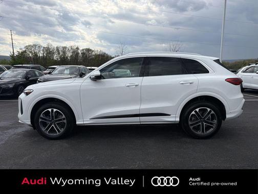 Arkona White 2025 Audi Q5 Premium TFSI quattro S tronic