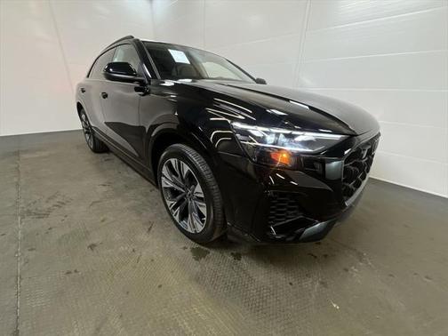 2025 Audi Q8 55 Premium