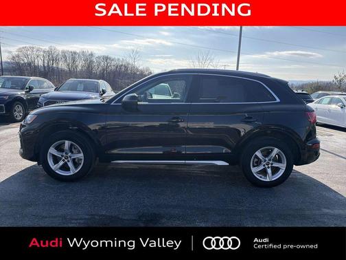 Brilliant Black 2023 Audi Q5 40 Premium